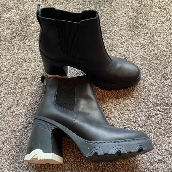 $220 Sorel Brex Heel Chelsea Bootie Boot white heel black winter rain boot 9.5 - Picture 11 of 14